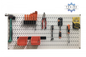 Biến Tường Trống Thành Kệ cùng Tấm lưới Pegboard