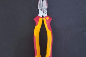 Tăng khả năng xử lý công việc với dòng kìm điện Wiha cao cấp