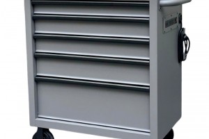 Tủ Dụng Cụ Thép Không Gỉ Có Ưu Điểm Gì So Với Tủ Thông Thường?