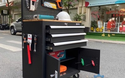 Tủ dụng cụ có sẵn